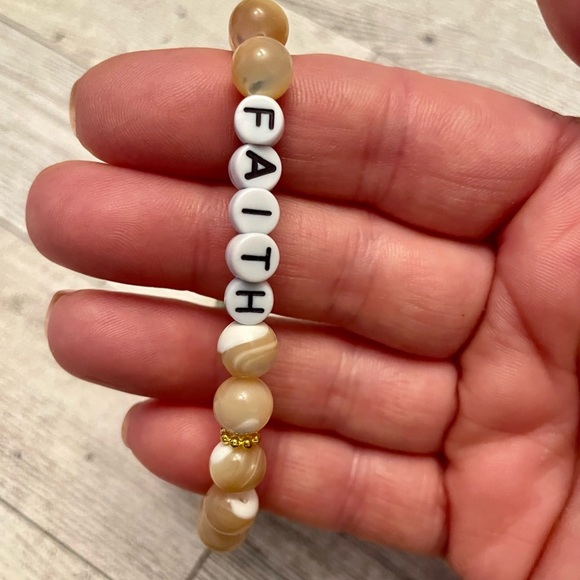 Faith Letter Bracelet Polished Mother of Pearl tan & white, stretch, gold - Picture 4 of 5